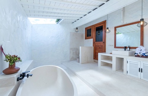 Tulamben Villa | Kanna Seafront Estate