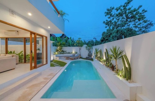 Pererenan House | "KARMA" - 3BR Modern & Luxury Villa - Canggu Beach
