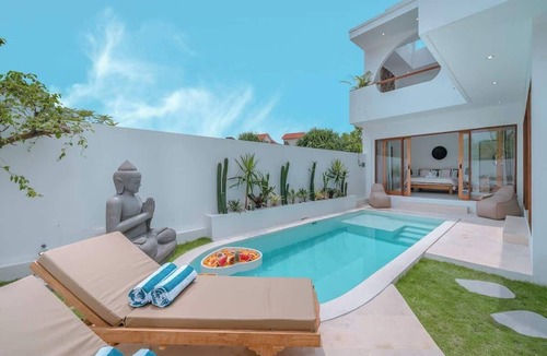 Pererenan House | "KARMA" - 3BR Modern & Luxury Villa - Canggu Beach