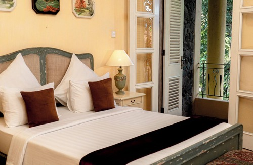 Salatiga Hotel | Kayu Arum Resort