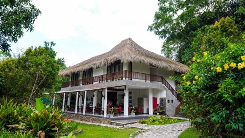 Moni Cabin | Kelimutu Crater Lakes Ecolodge
