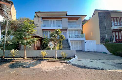 Bandung Villa | Kirei Villa - Villa Mewah Dago