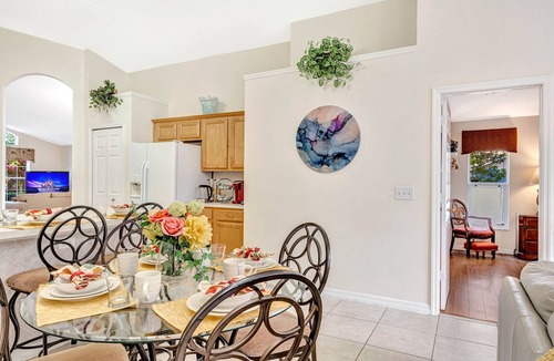 Seasons House | Kissimmee 9 miles from Disney! Private pool-hot tub, spacious house and yard.