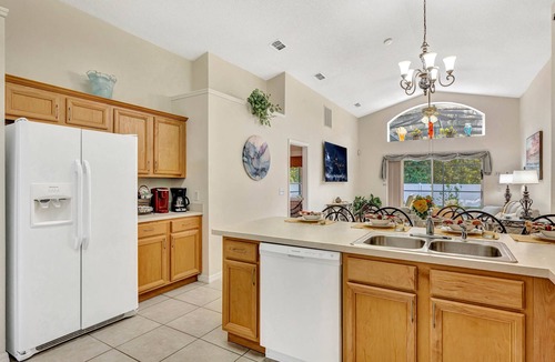 Seasons House | Kissimmee 9 miles from Disney! Private pool-hot tub, spacious house and yard.