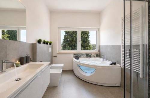 Loreto House | Konero Room