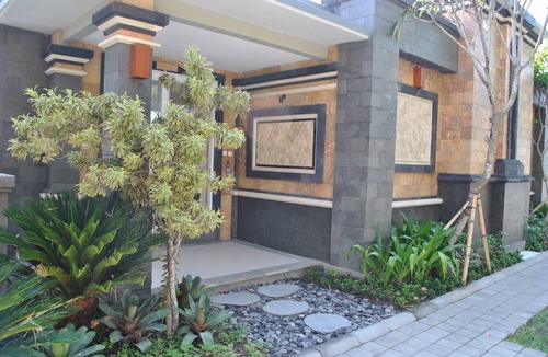 Gianyar Villa | Kori Maharani Villas - Lagoon Pool Access 3