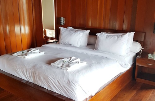 Waisai Hotel | Korpak Villa & Resort Raja Ampat