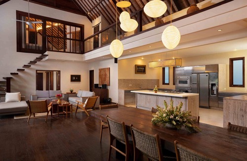 Padonan House | KR7001 - 7 Bedroom Villa in Kerobokan