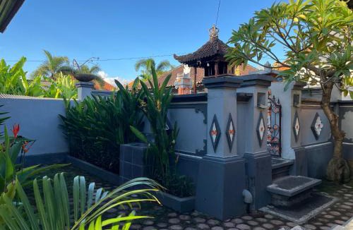 Klungkung House | Kubu In Dhana Guest House