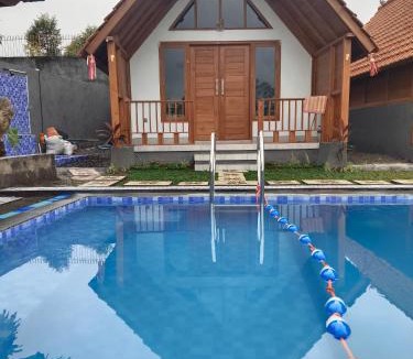Sukasada Bed & Breakfast | Kubu River View