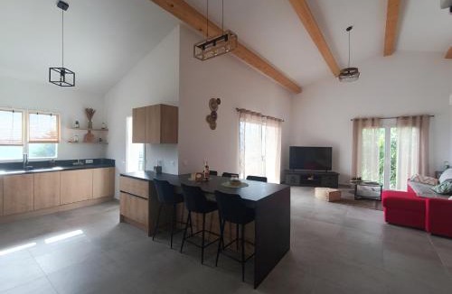 Fayence House | L'Aloha Gîte de charme au cœur de Fayence avec Vue Panoramique
