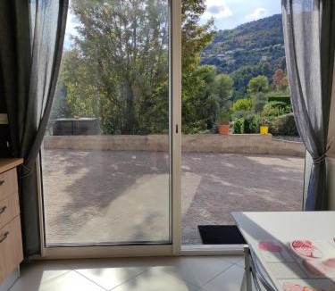 Falicon Apartment | L'Ambre d'Or