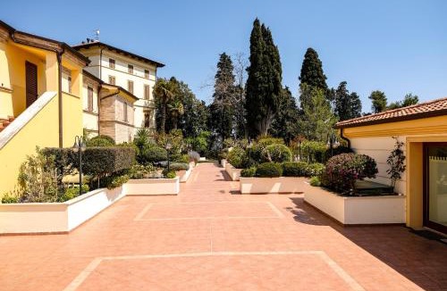 Porto Potenza Picena Hotel | L'Antico Uliveto