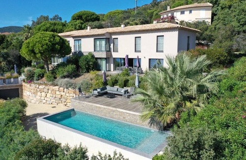 Le Rayol Villa | "L'Arbousier" with superb view of the Golden Islands, sleeps 12, heated pool.