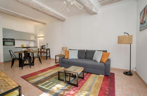 Old Town Apartment | L'atelier du Portail 9