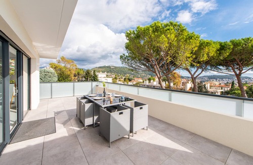Nice Apartment | L'Elégance