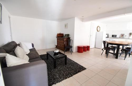 La Bouverie House | l'Escale JALS