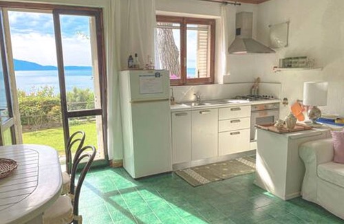 Ameglia Apartment | La Bouganville - accesso a mare privato