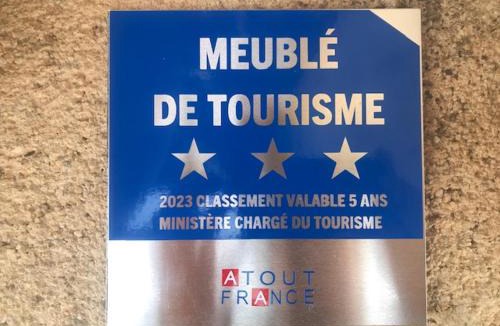 Saint-Paul-en-Foret Villa | LA BRINDILLE Petit mas provencal meublé de tourisme 3 étoiles 2-3 personnes 1 piece 30 m2 tout confort lisière foret jardin Jacuzzi Piscine