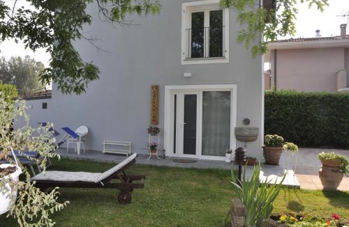 Parezzana House | La Capannina