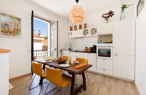 Le Suquet Apartment | La Colline YourHostHelper