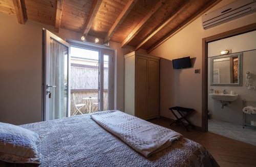 Torre del Lago Puccini Bed & Breakfast | La corte dei tre