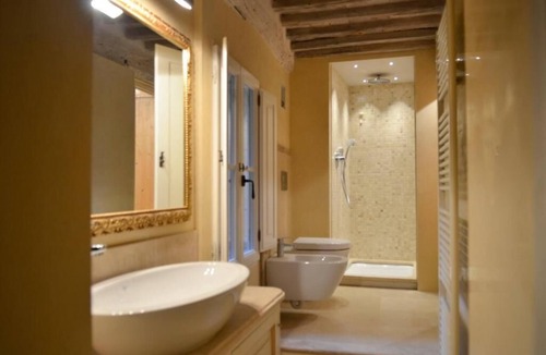 Cortona Old Town Bed & Breakfast | LA CORTE DI AMBRA
