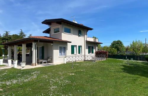 Moniga del Garda Villa | La Dolce Vita - Private Villa with Pool