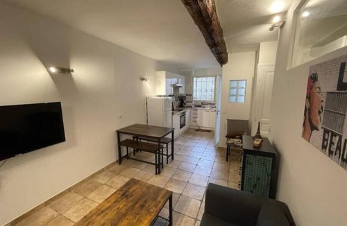 La Garde-Freinet Apartment | La Garde Freinet -appartement Avec Terrasse