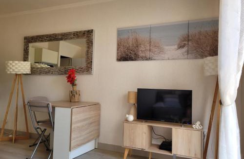 Saint-Laurent-du-Var Apartment | La Madrague