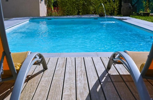 Les Moulins House | La Maison Des Artistes