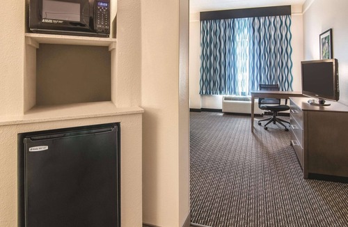 Orlando Hotel | La Quinta Inn & Suites by Wyndham Orlando UCF
