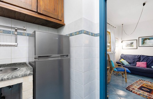 San Gimignano House | 'La Ripa - Apartment Il Fienile' with Shared Pool & Wi-Fi