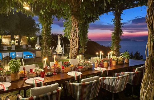 Sorrento City Centre Villa | La rosa, Luxury villa private pool Equipped With Conforts, wide garden,parking