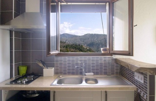 Coaraze Cottage | LA RUCHE ET L OLIVIER Charming cottage between sea and mountain