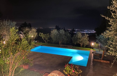 Corsanico Villa | La Sassaiola by Nicola Real Estate