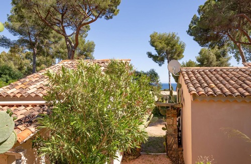 Plage de la Garonnette House | La Treille by Interhome
