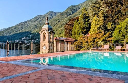 Riva Apartment | Lake Como Pool Residence Walk to Lake &Ferry