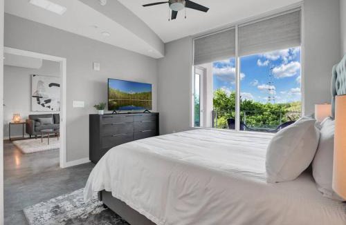 South Eola Apartment | Lake Eola Thornton Park Modern 2Bed 2Bath Secure Parking