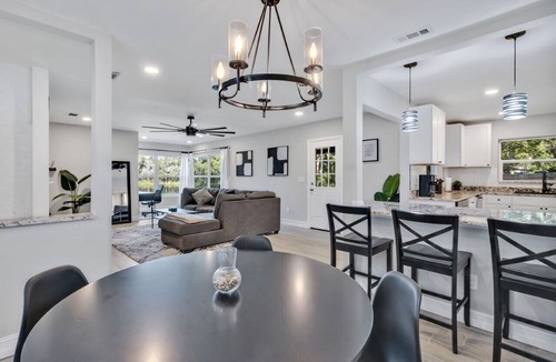Maitland House | Lake Front Home near Winter Park!
