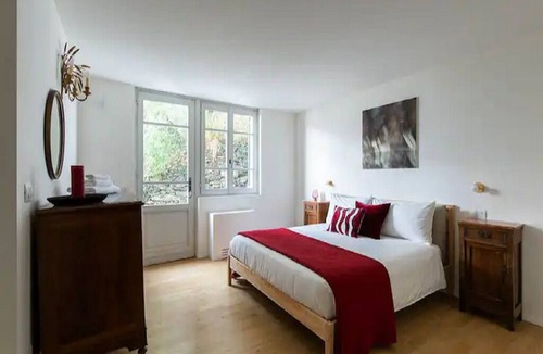 Calozzo Villa | Lake front location,lake views from every window, lake access directly to beach