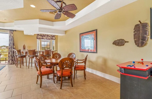 Reunion House | Lake View Mansion