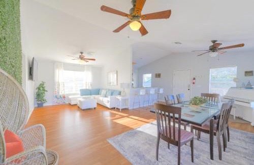 Edgewood House | Lakefront 7 Bedroom Duplex, Pool, Boat, and Hottub