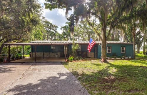 Edgewood House | Lakefront Home with Hot Tub and Dock in Orlando!