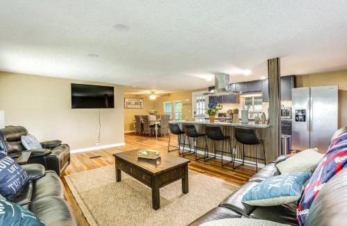 Edgewood House | Lakefront Home with Hot Tub and Dock in Orlando!