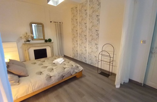 Antibes Old Town Apartment | Large 2 BR Chic & Authentic 1 yard From The Beach