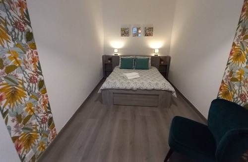 Antibes Old Town Apartment | Large 2 BR Chic & Authentic 1 yard From The Beach