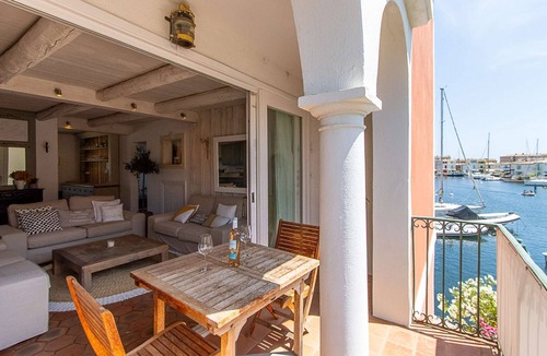 Port Grimaud Apartment | Large 4-room apartment in Port Grimaud - A/C WIFI- next to beach and center