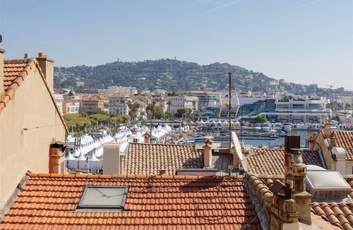 Le Suquet Apartment | Large apartment close to beaches and restaurants, Sea view Le Suquet Calm and central