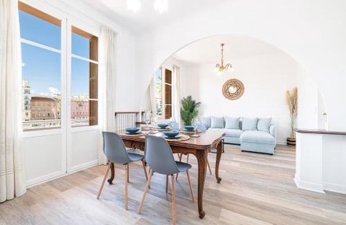 Riquier Apartment | Large Central 2 Bdr & Garage